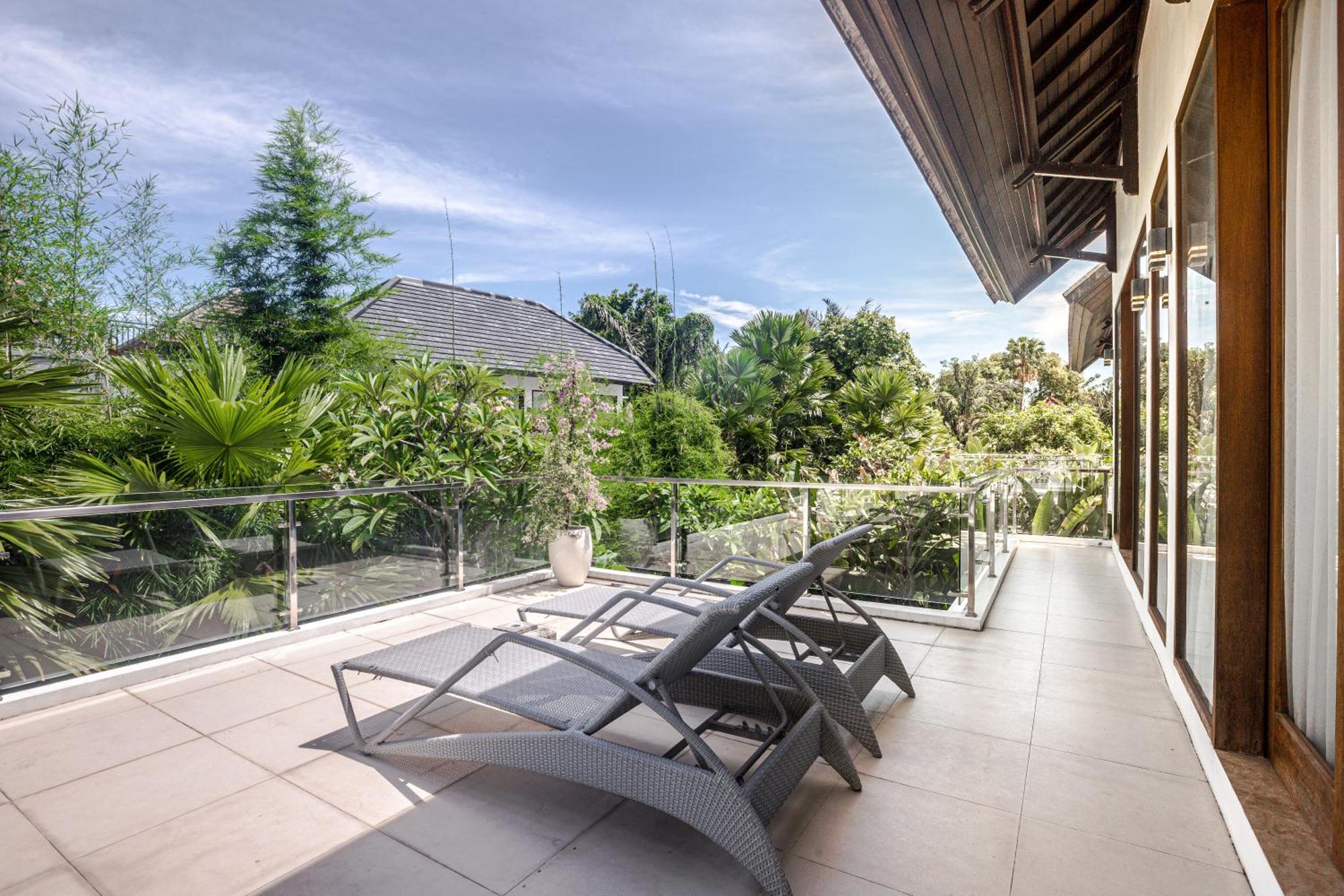 סמיניאק Villa Amelie By Jb Villas מראה חיצוני תמונה
